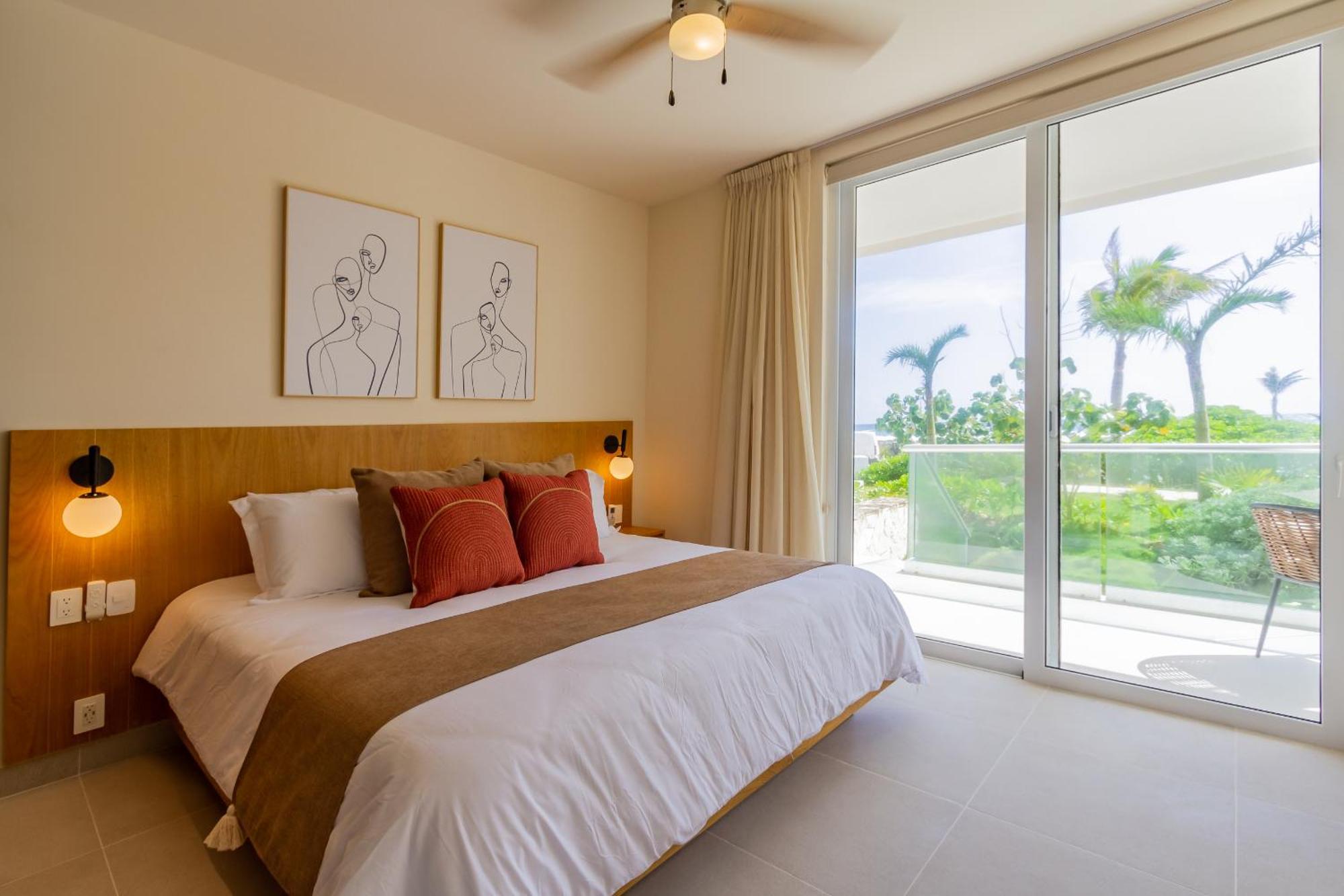 Santamar By Tao Beach Condos With Pool & Walk To Ocean 아쿠말 외부 사진