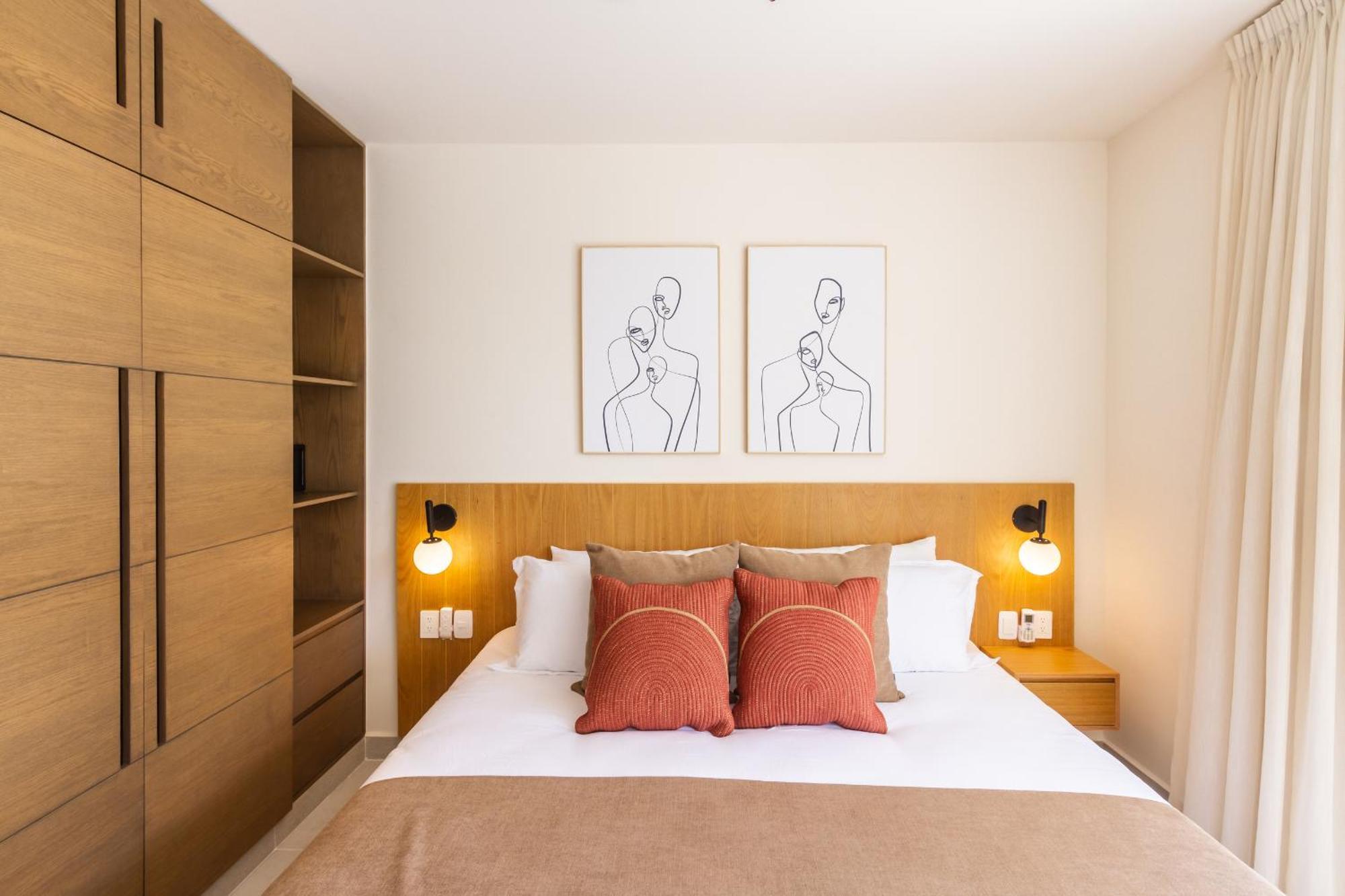 Santamar By Tao Beach Condos With Pool & Walk To Ocean 아쿠말 외부 사진