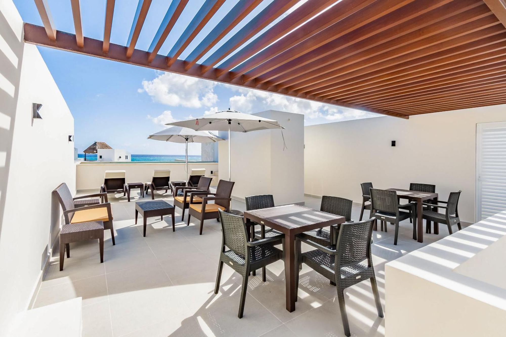 Santamar By Tao Beach Condos With Pool & Walk To Ocean 아쿠말 외부 사진