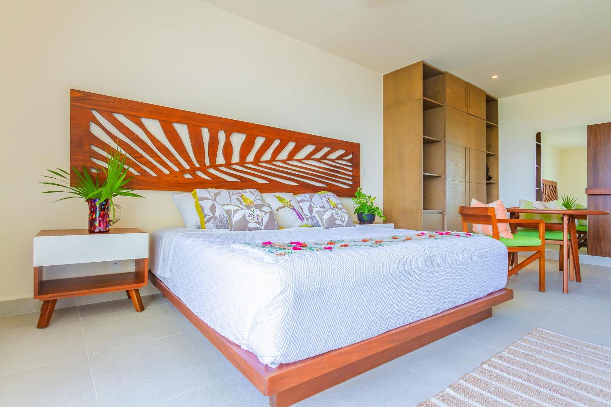 Santamar By Tao Beach Condos With Pool & Walk To Ocean 아쿠말 외부 사진